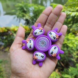 Hello Kitty Spinner Comes in a Box