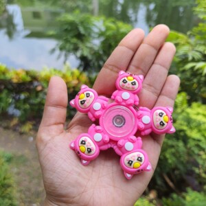 Kuromi Spinner Comes in a Box